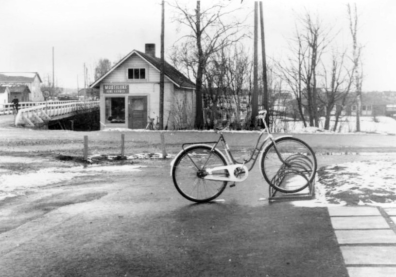 Puusilta, hattuliike