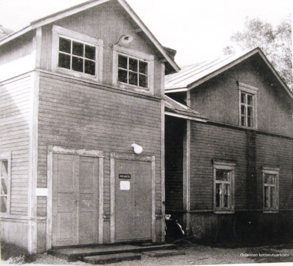 Sahan toimistorakennus ja Oulaisten kauppalan kirjasto